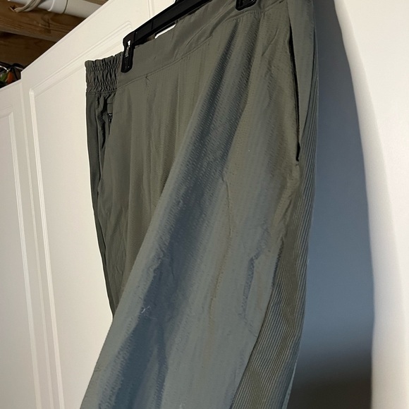 Athleta Textured Brooklyn Jogger Pant - Picture 5 of 11